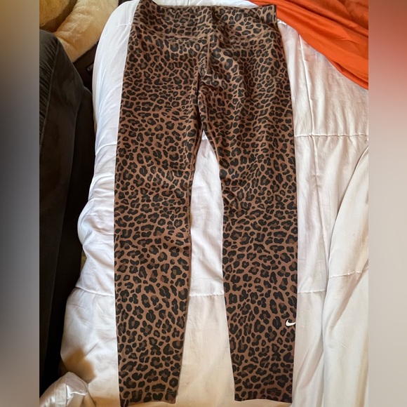 Nike Leggings - Picture 3 of 3